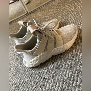 Adidas shoes size 6 US great for working out